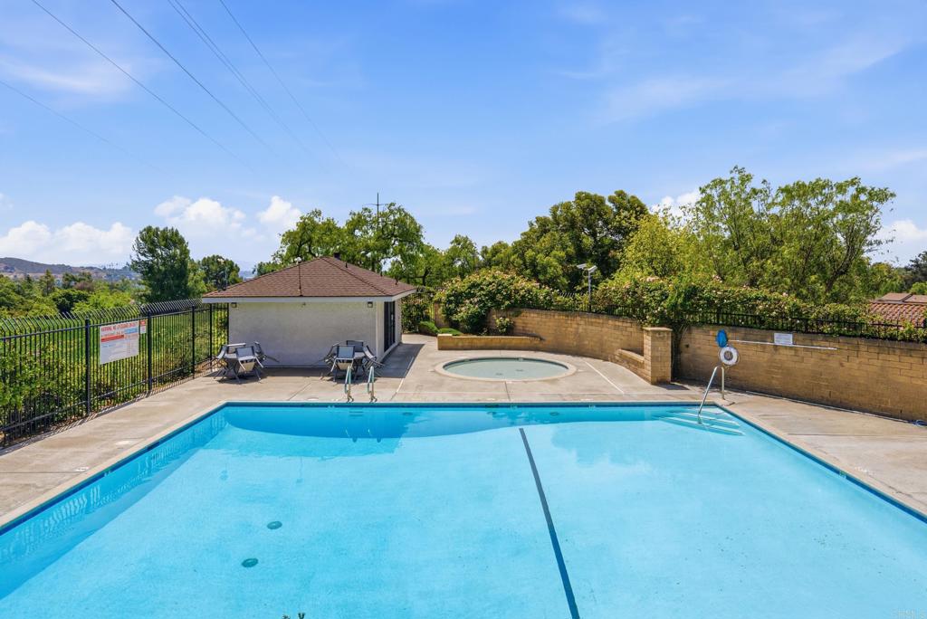 2201 Amber Lane