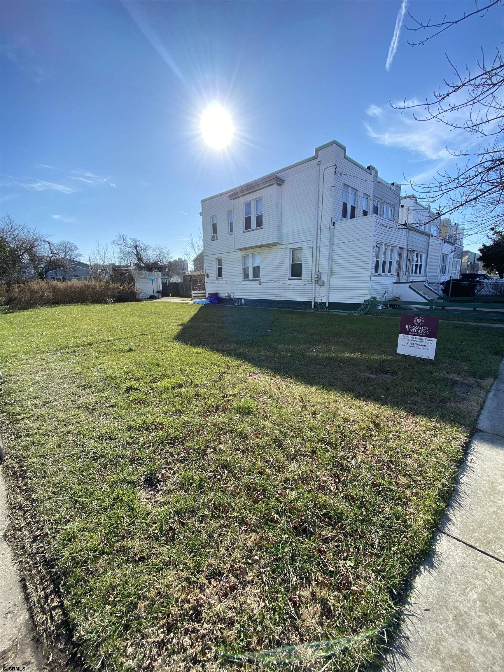 716 Magellan Ave