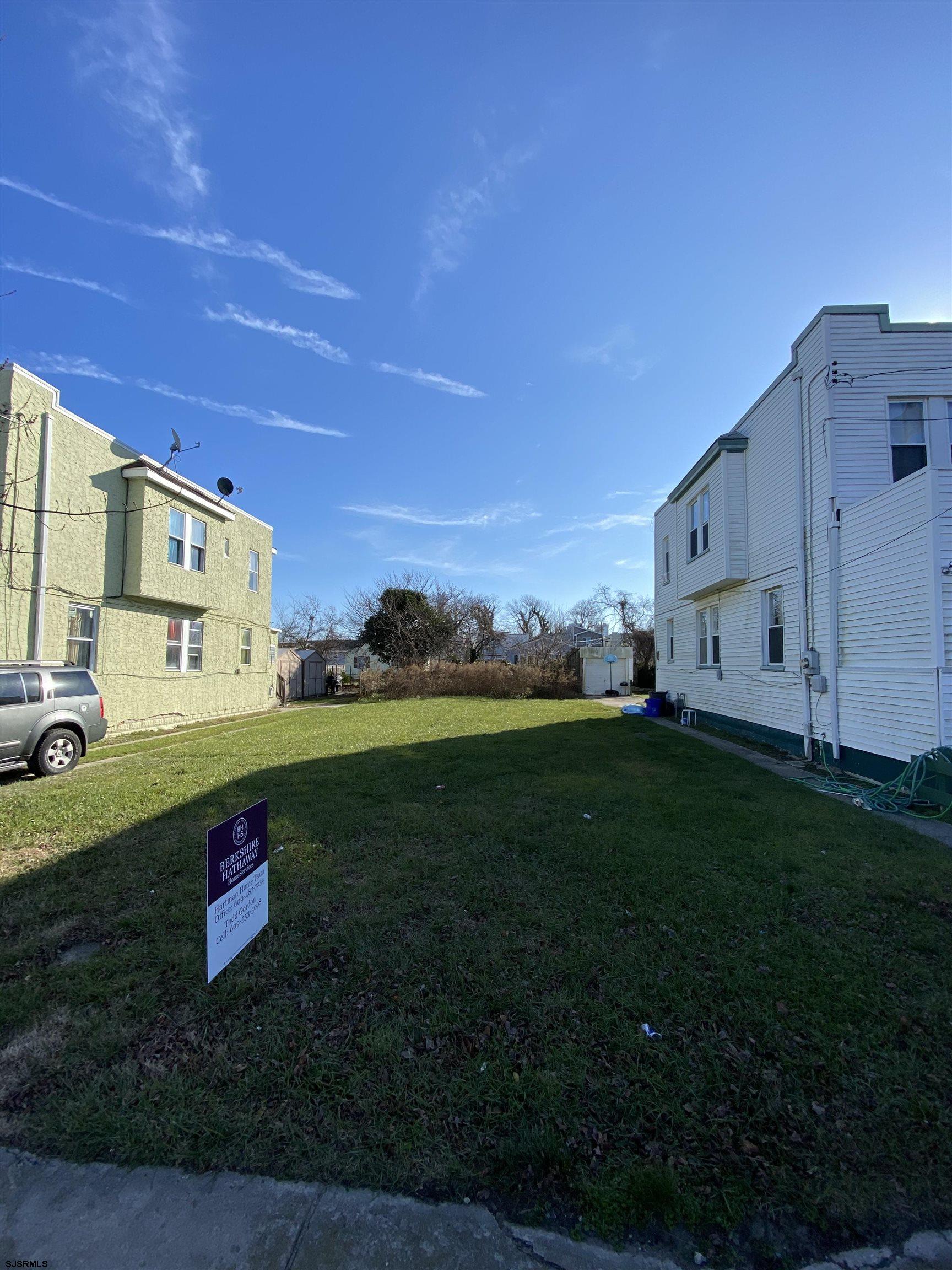 716 Magellan Ave