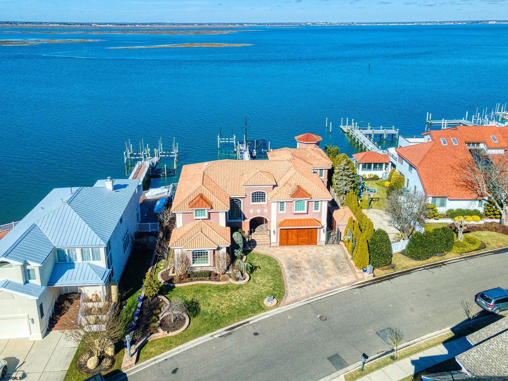 7515 Bayshore Dr