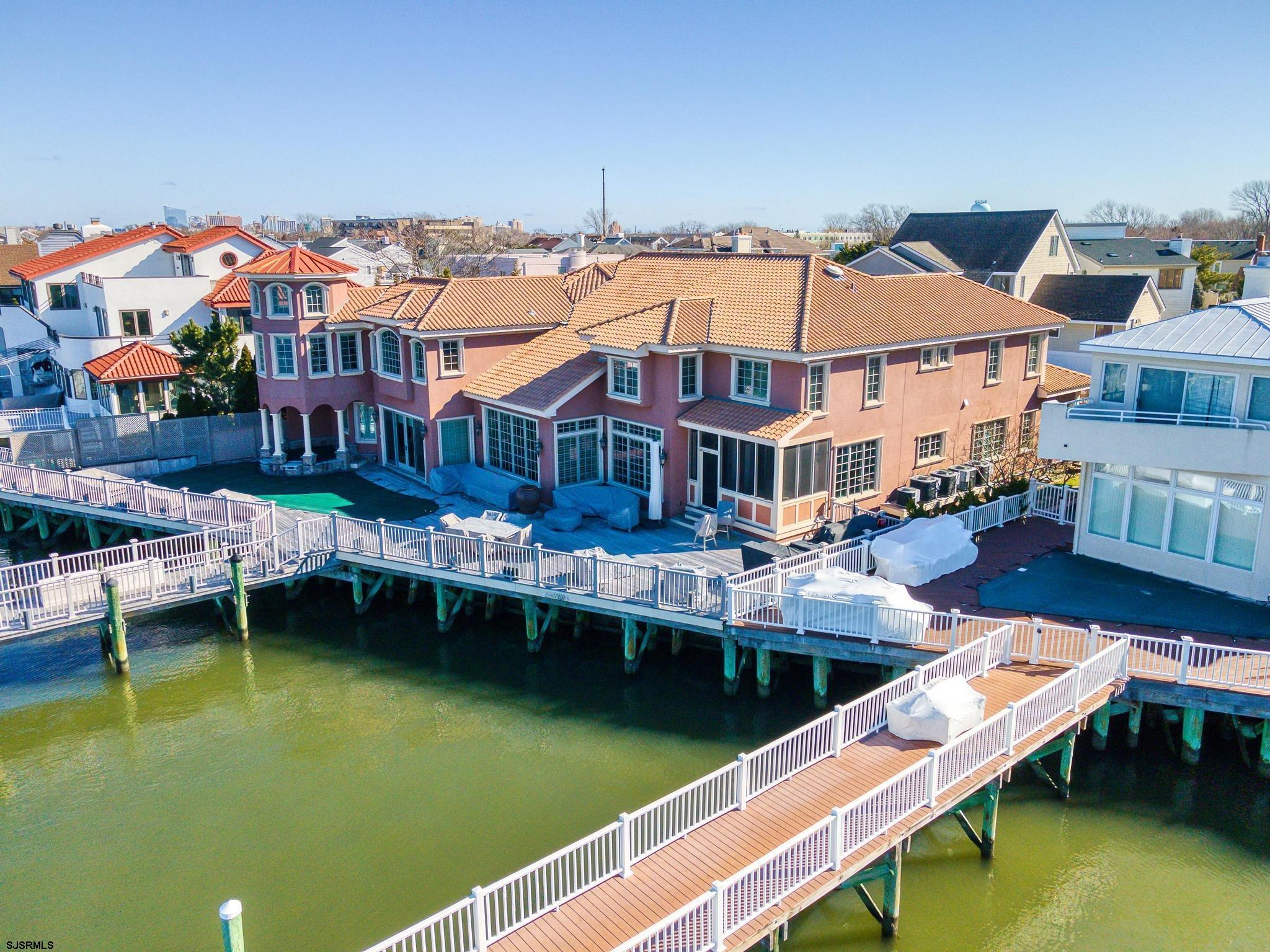7515 Bayshore Dr