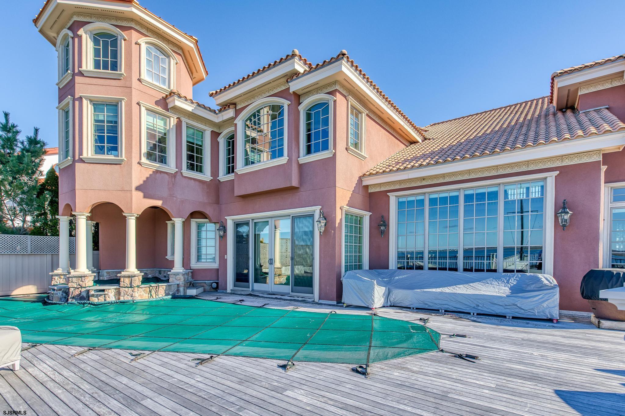 7515 Bayshore Dr