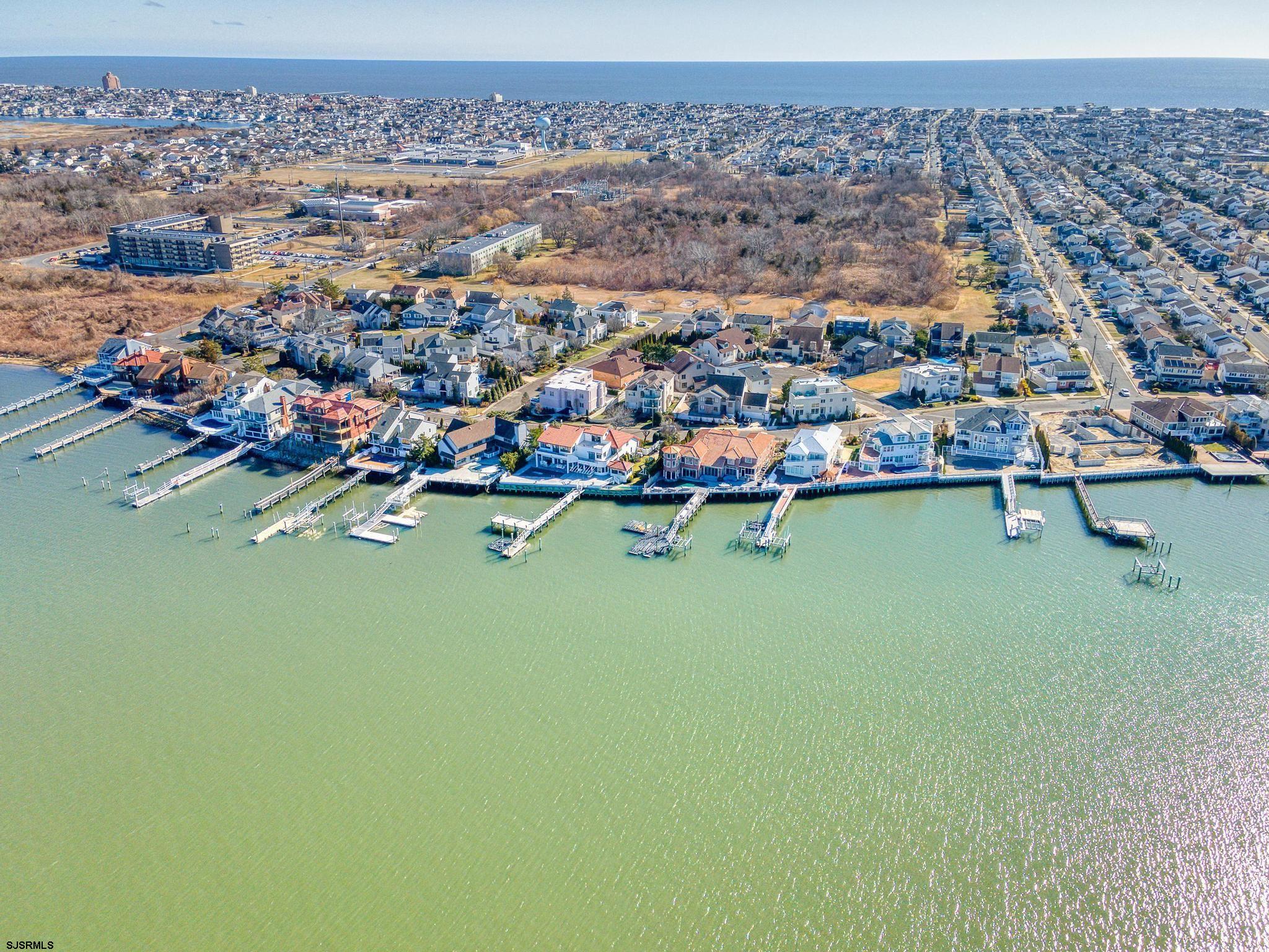 7515 Bayshore Dr