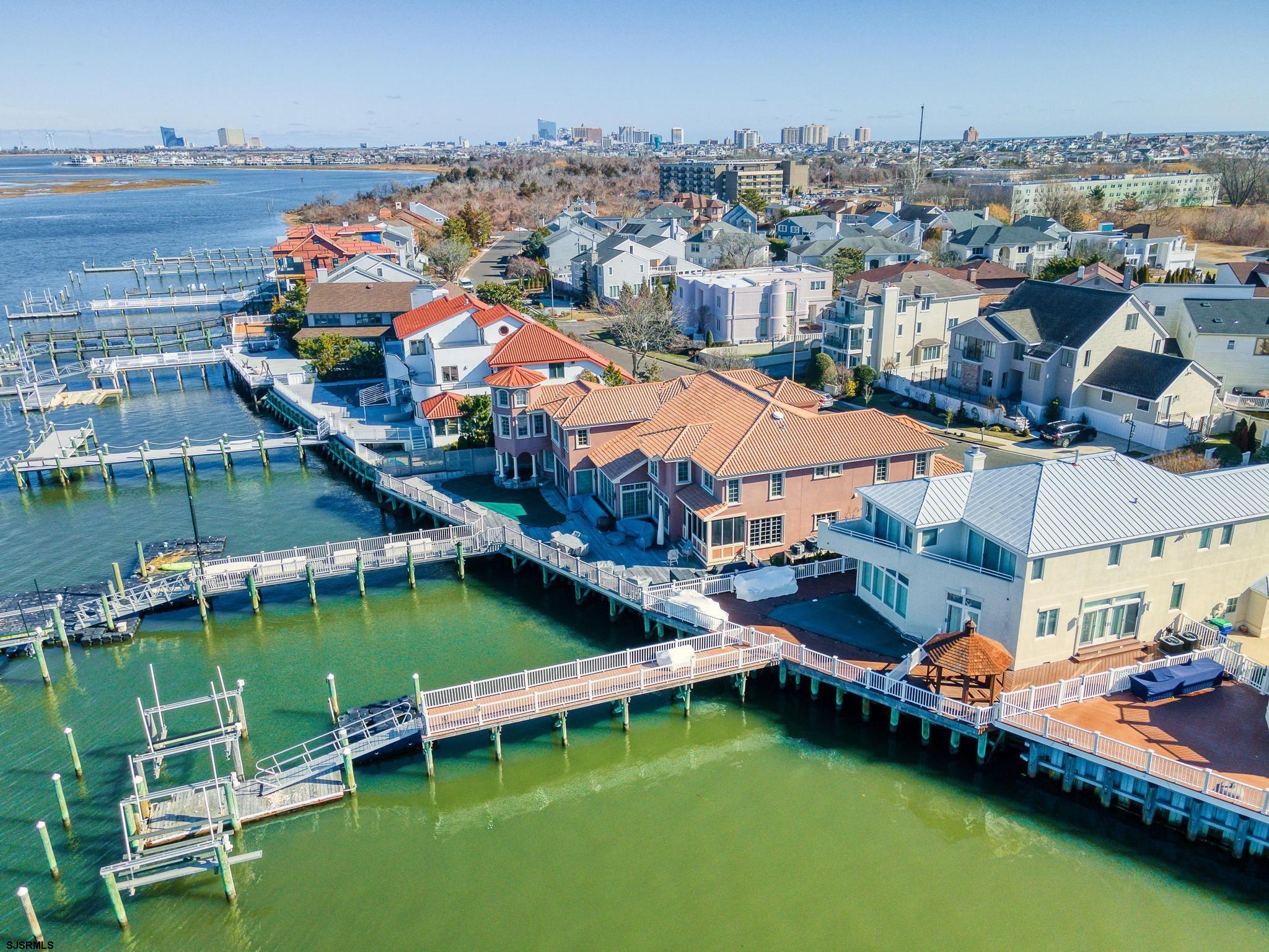 7515 Bayshore Dr