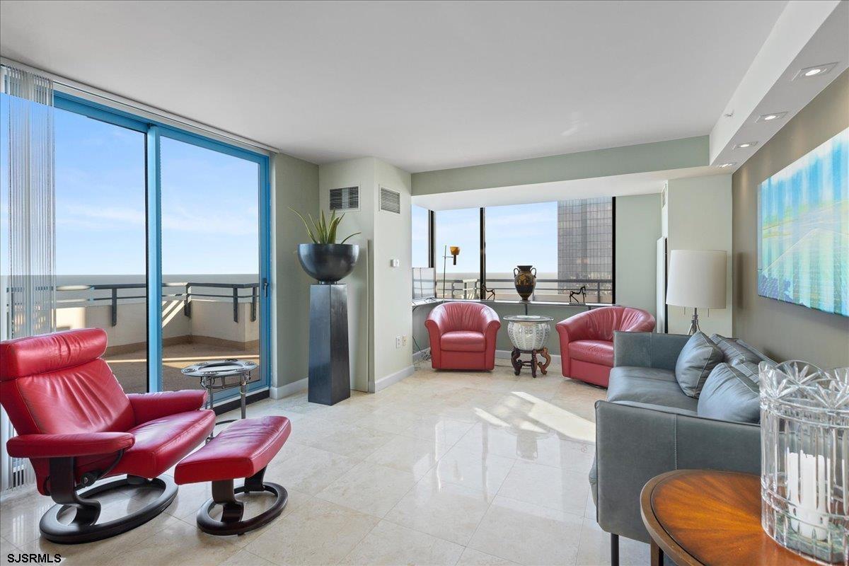 526 Pacific Ave Unit: 2501