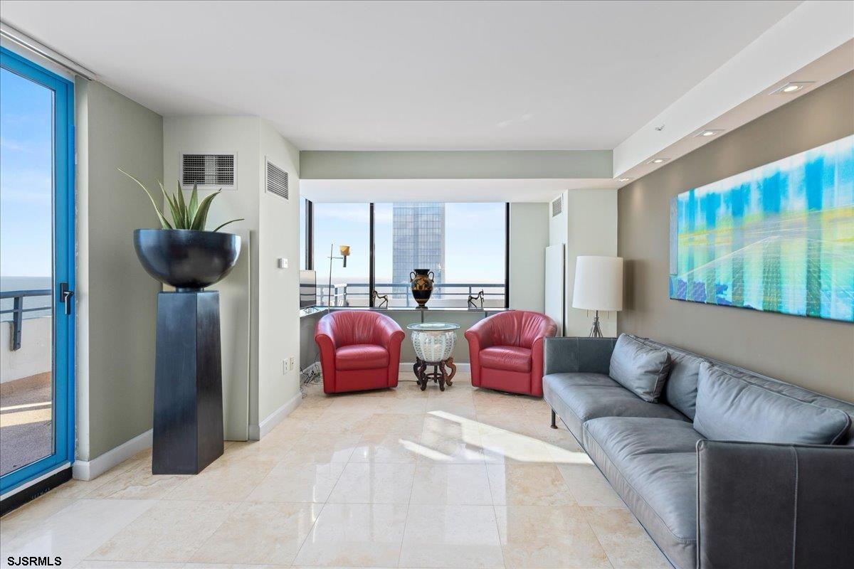 526 Pacific Ave Unit: 2501