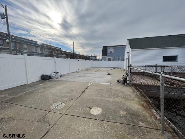 4001 Winchester Ave