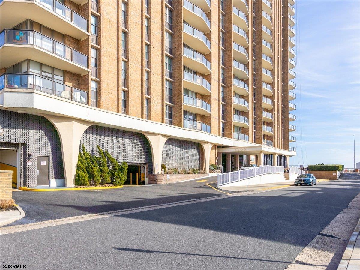 4800 Boardwalk Unit: 1110
