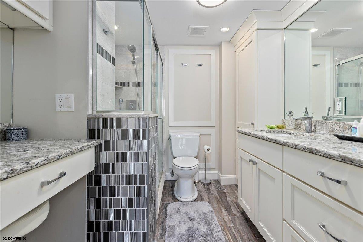 4800 Boardwalk Unit: 1110