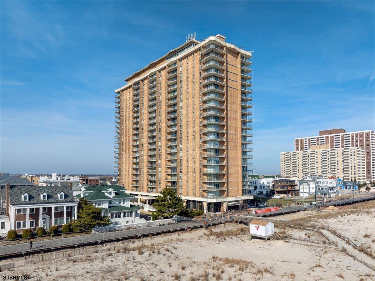 4800 Boardwalk Unit: 1110