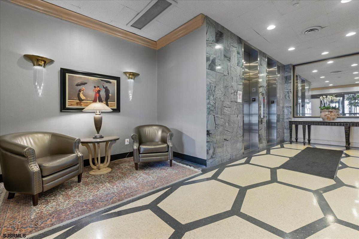 4800 Boardwalk Unit: 1110