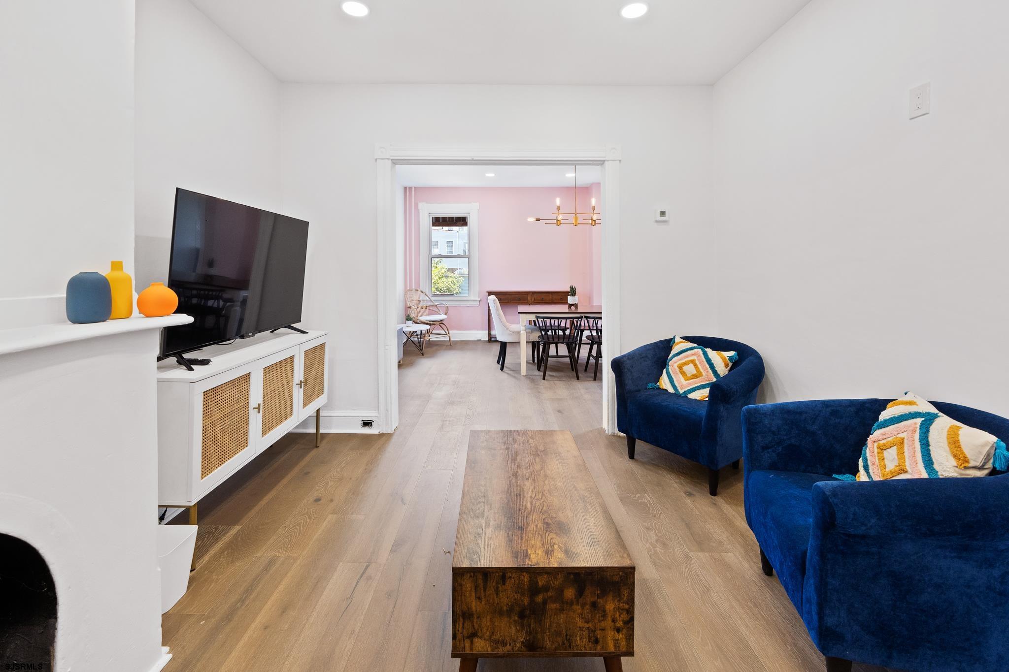 318 Beach Ave