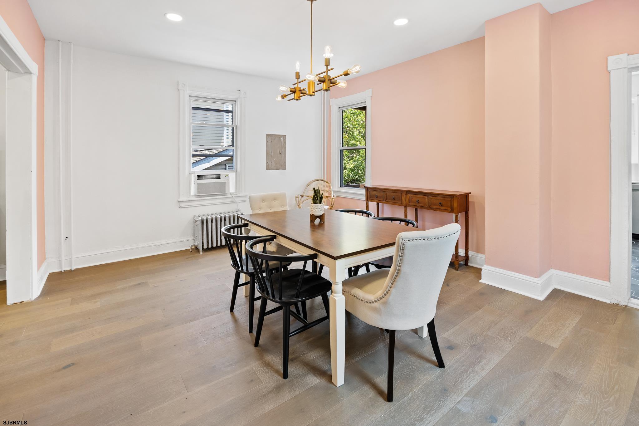 318 Beach Ave