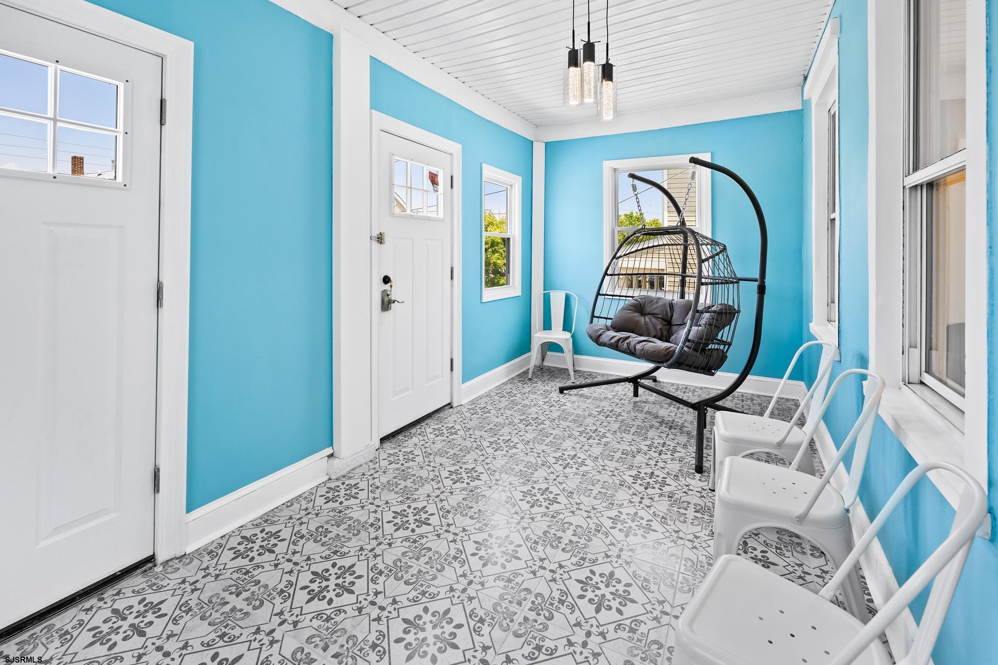 318 Beach Ave