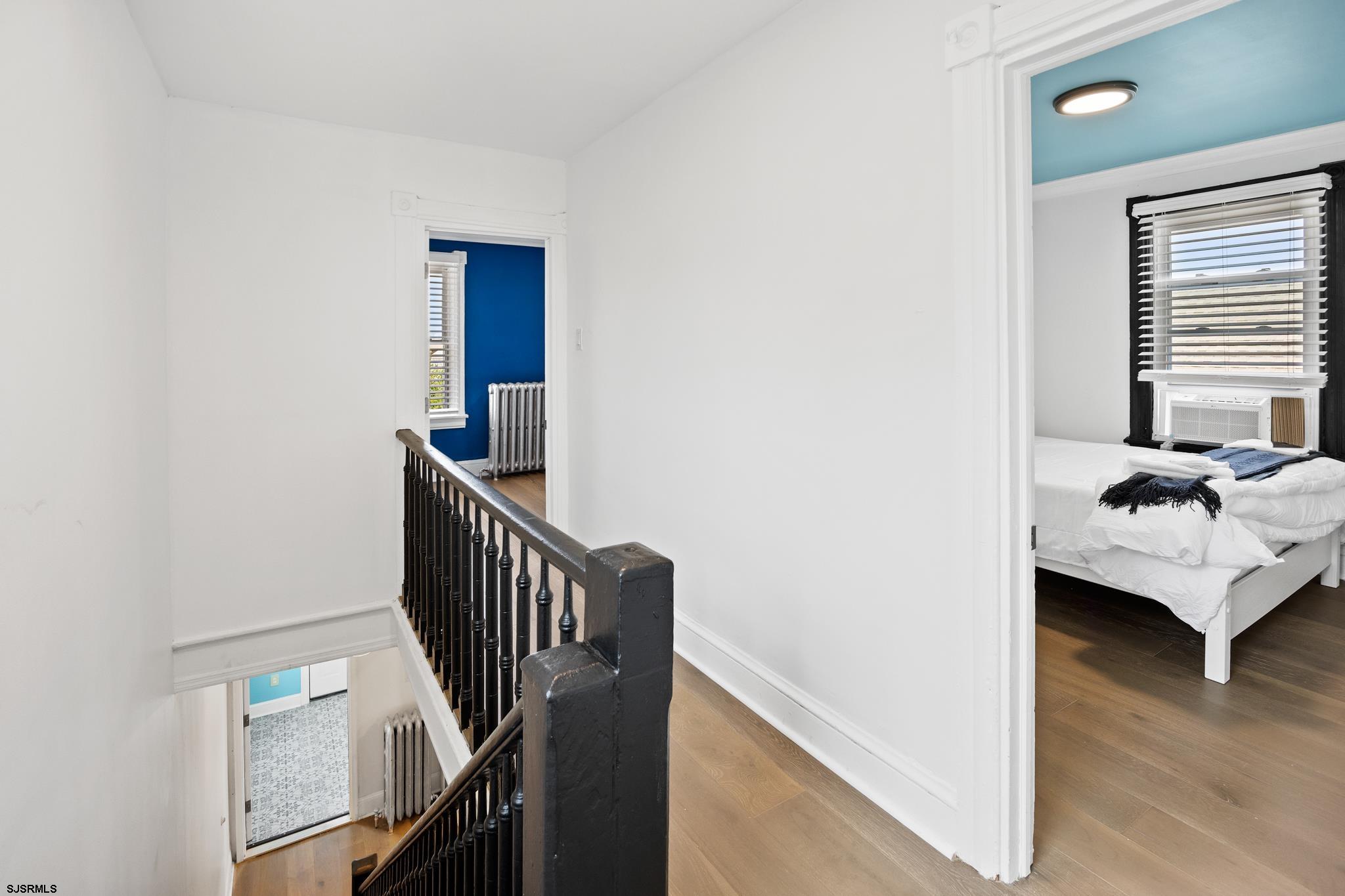 318 Beach Ave