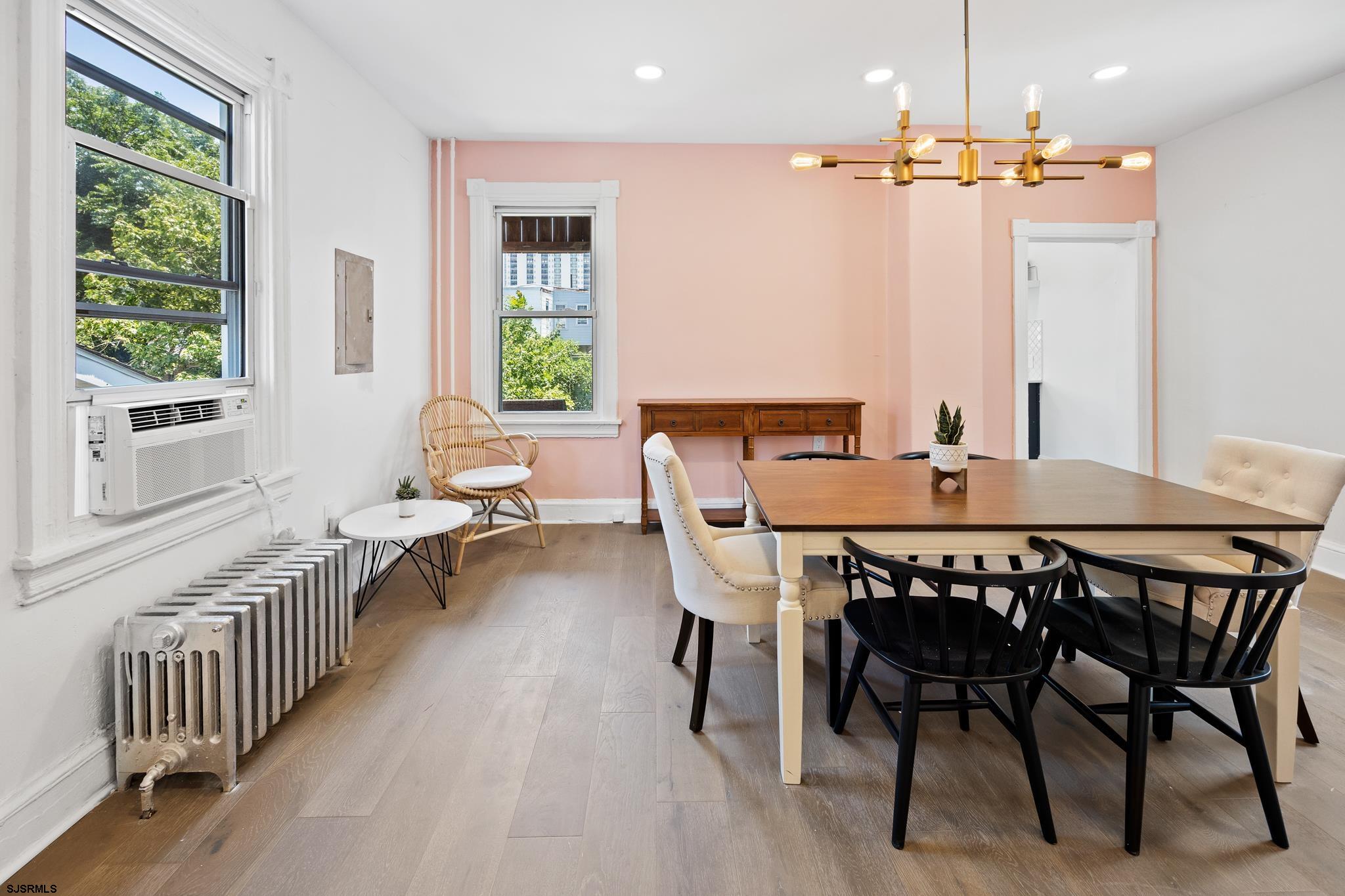 318 Beach Ave