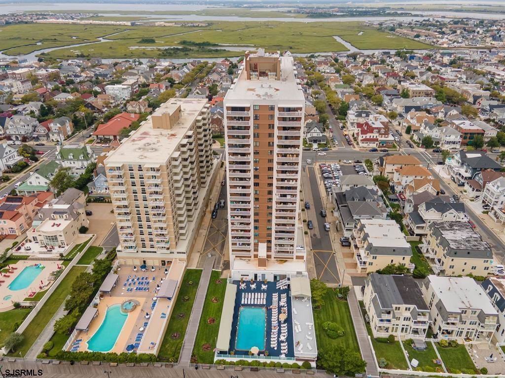 100 S Berkley Unit: 18N