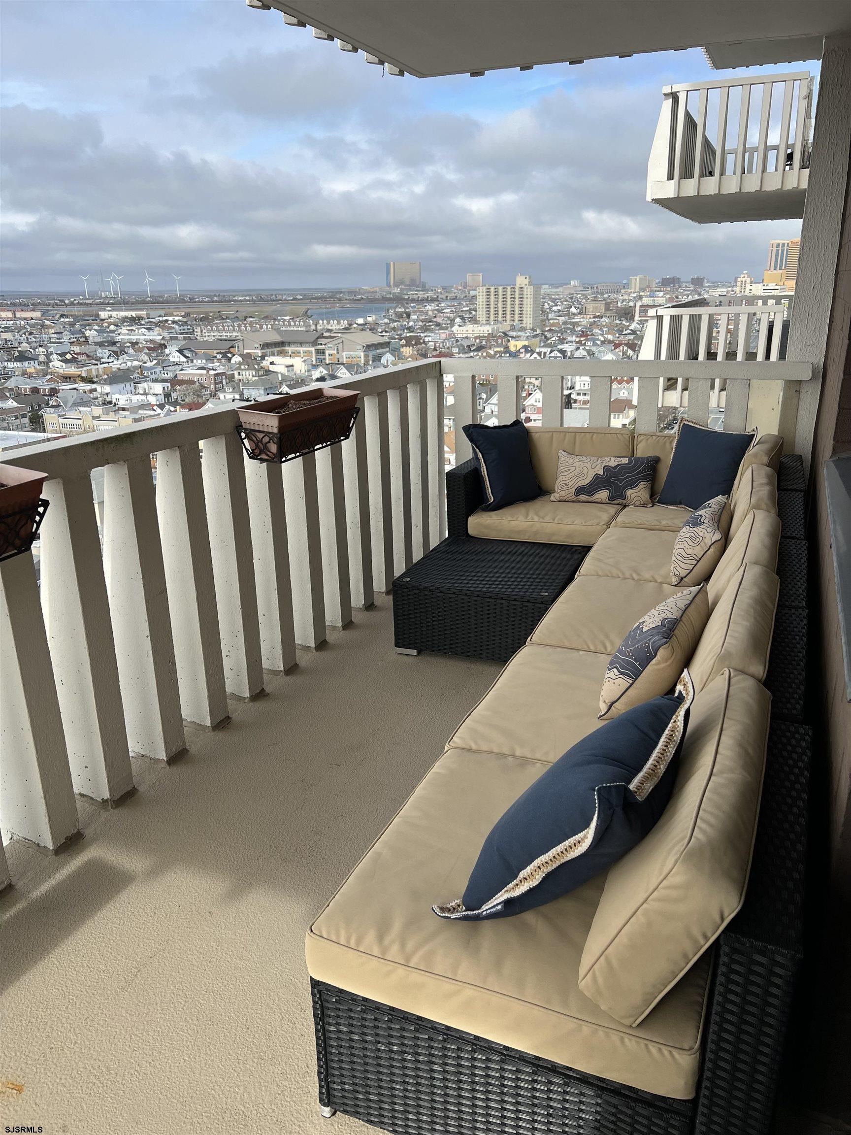 100 S Berkley Unit: 18N