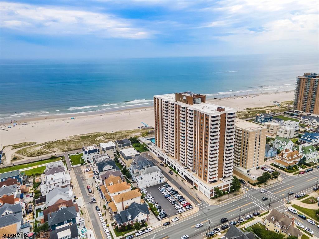 100 S Berkley Unit: 18N