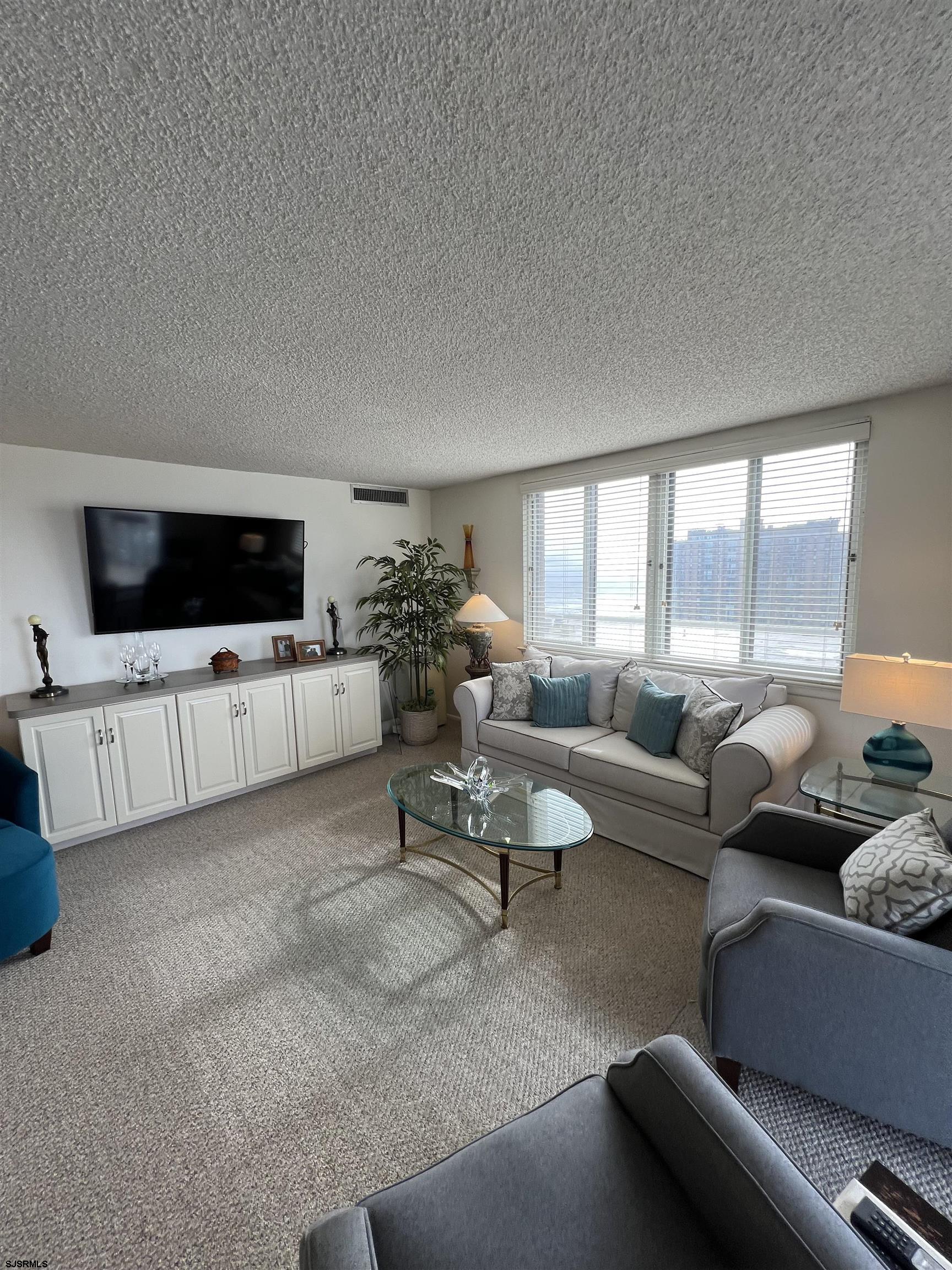 100 S Berkley Unit: 18N