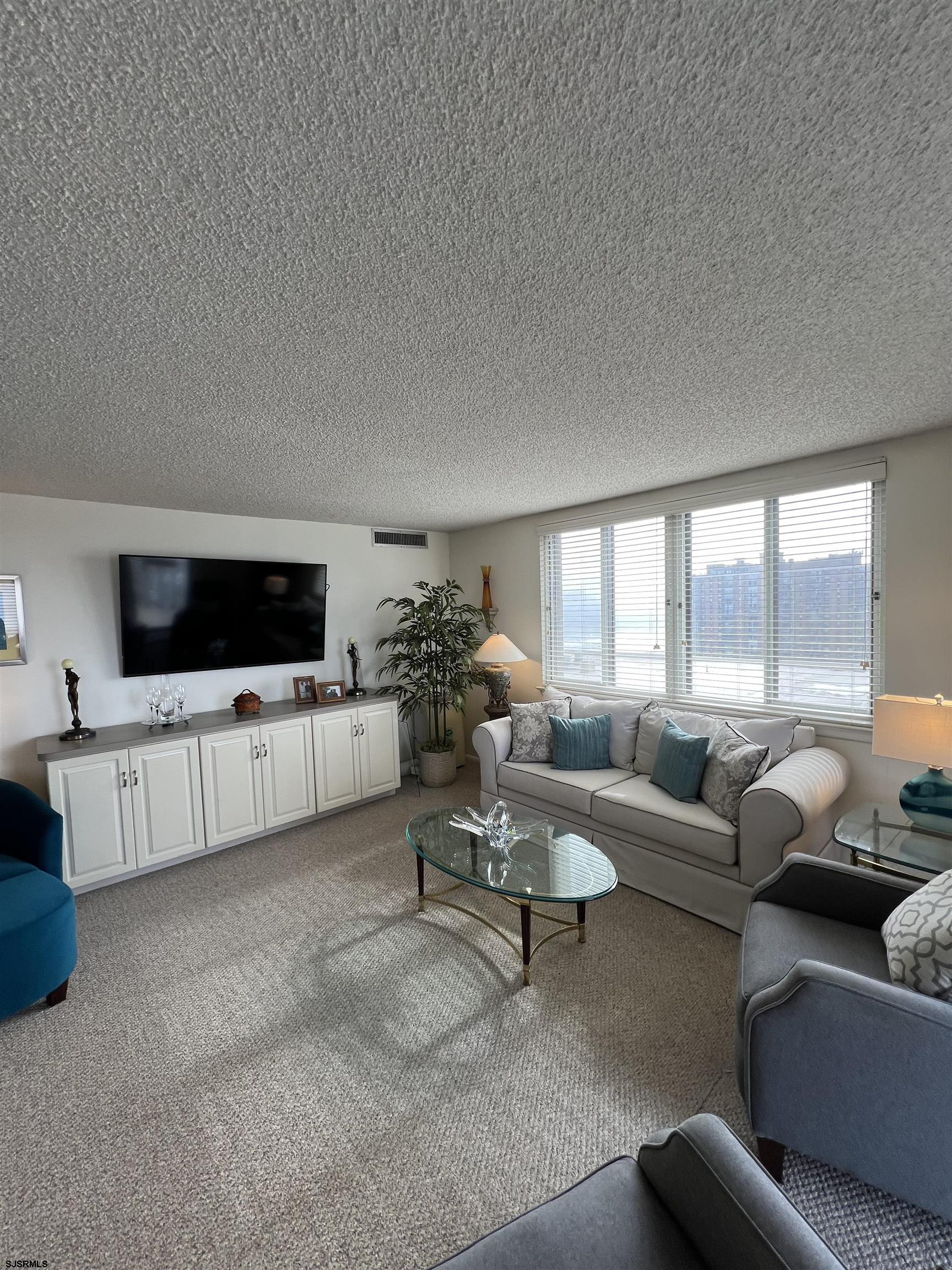 100 S Berkley Unit: 18N