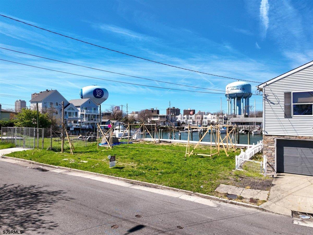 462 N Delaware Ave