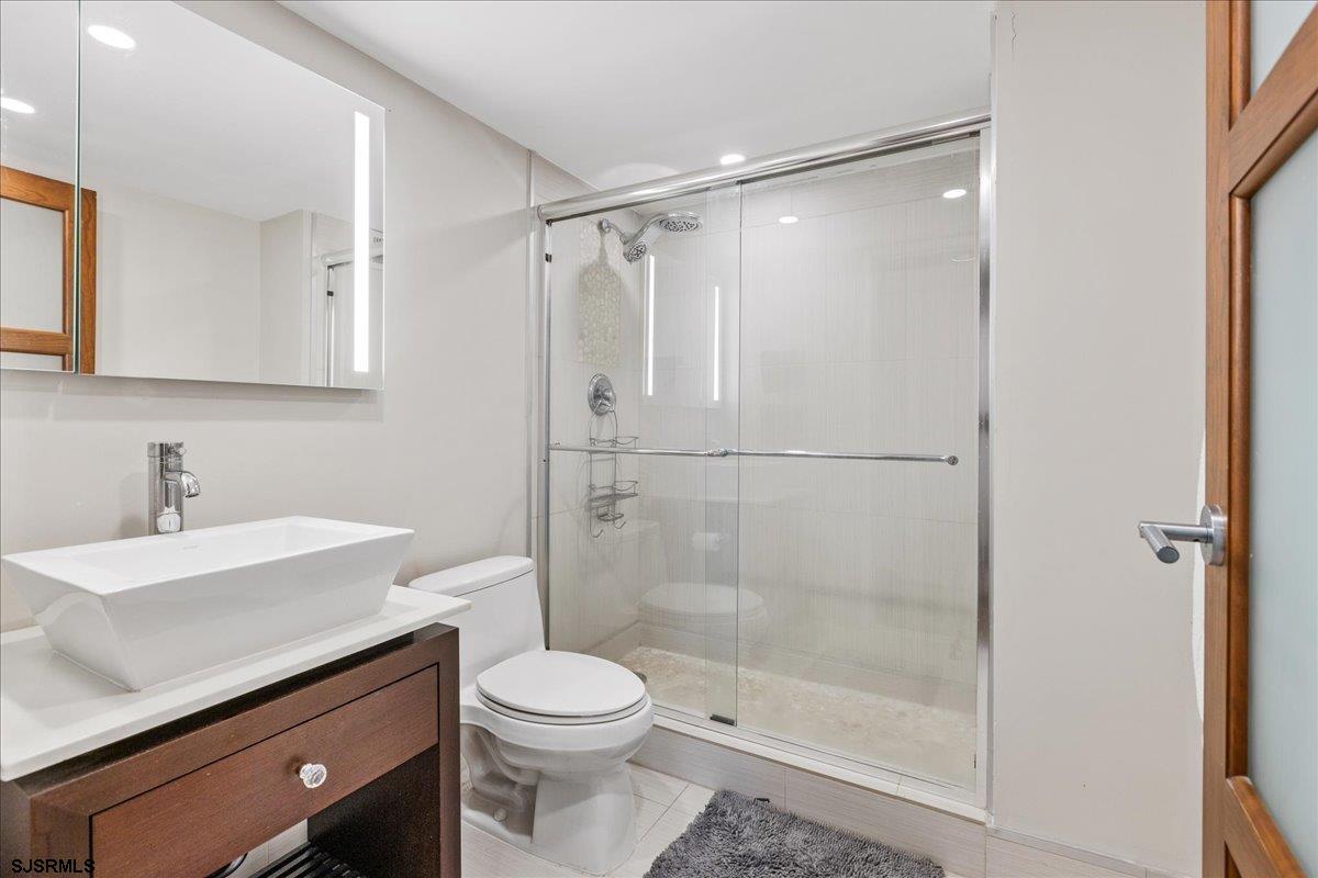 526 Pacific Ave Unit: 2504