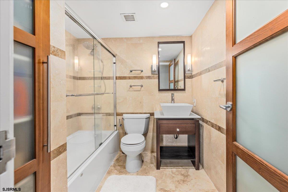 526 Pacific Ave Unit: 2504