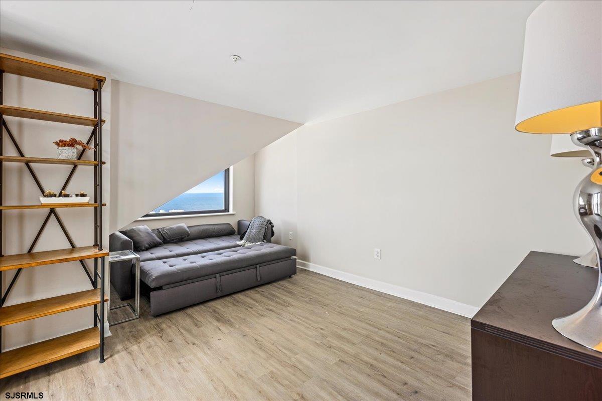 526 Pacific Ave Unit: 2504