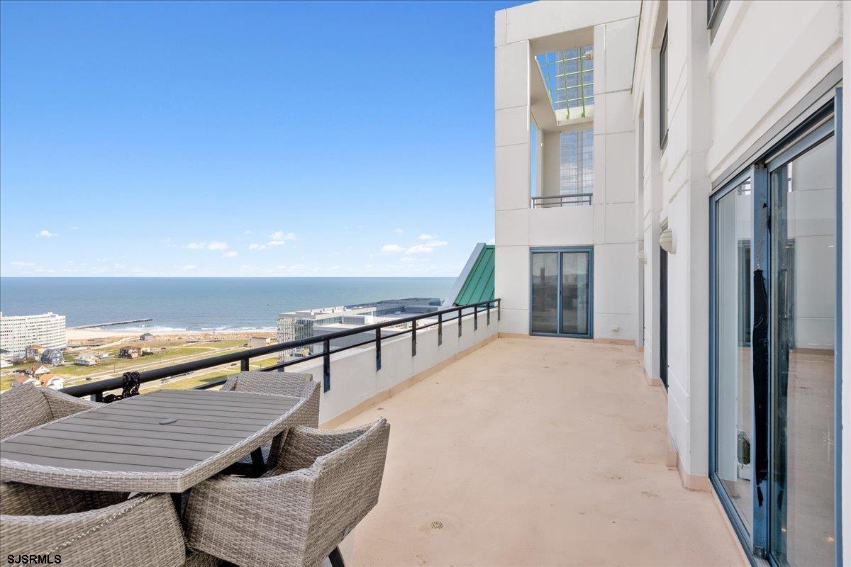 526 Pacific Ave Unit: 2504