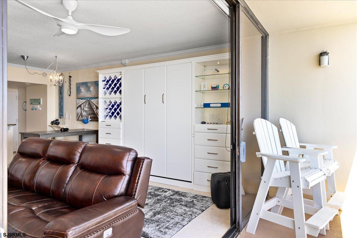 3851 Boardwalk Unit: 2005