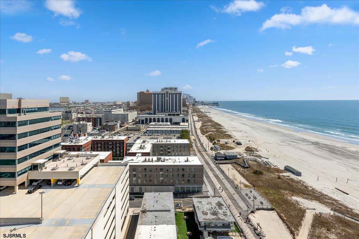 3851 Boardwalk Unit: 2005