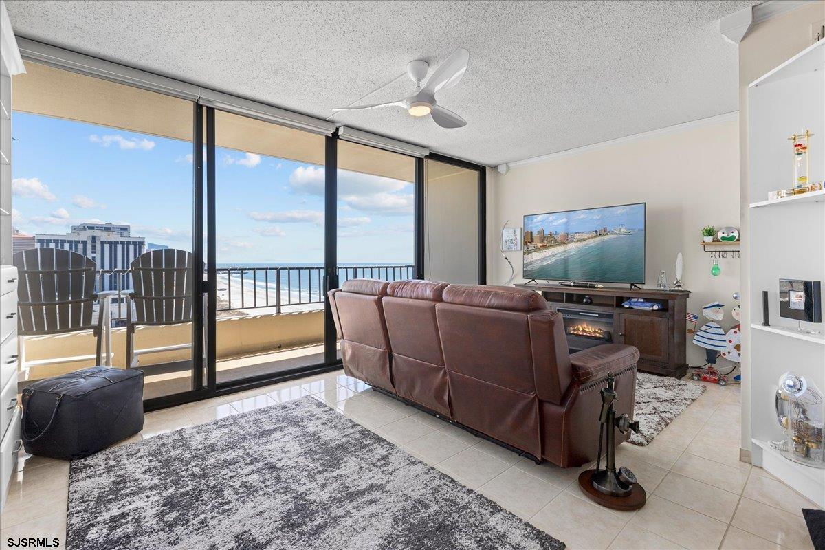 3851 Boardwalk Unit: 2005