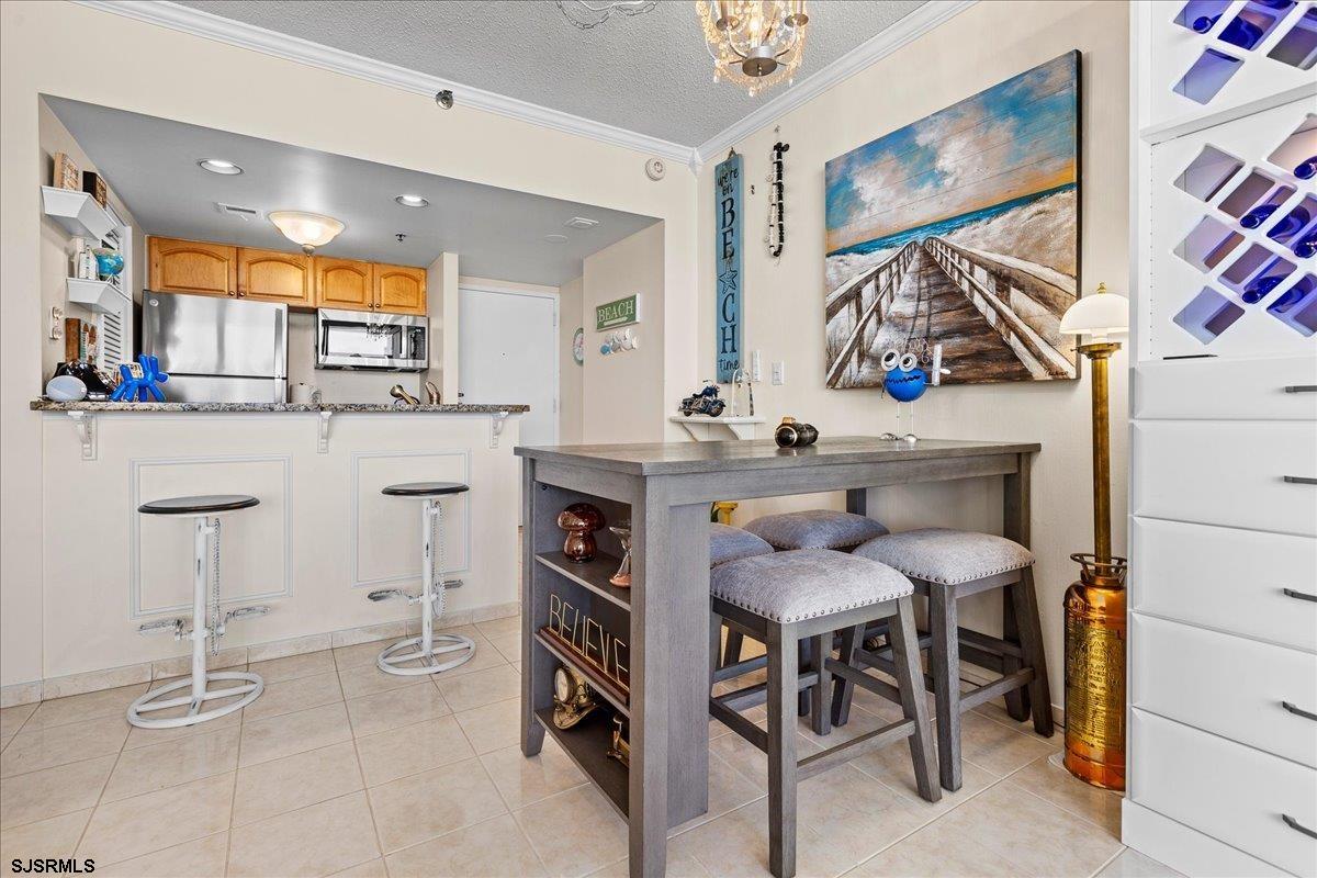 3851 Boardwalk Unit: 2005