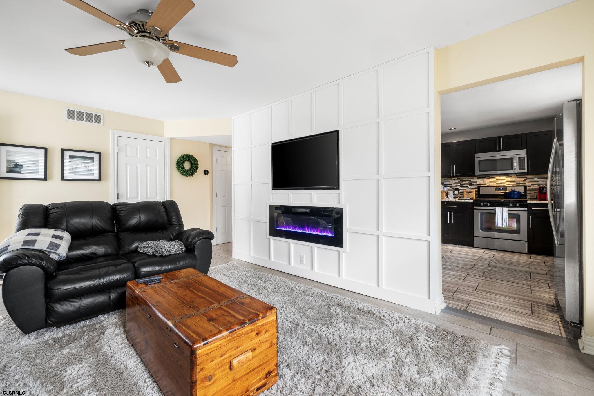 7404 Amherst Ave