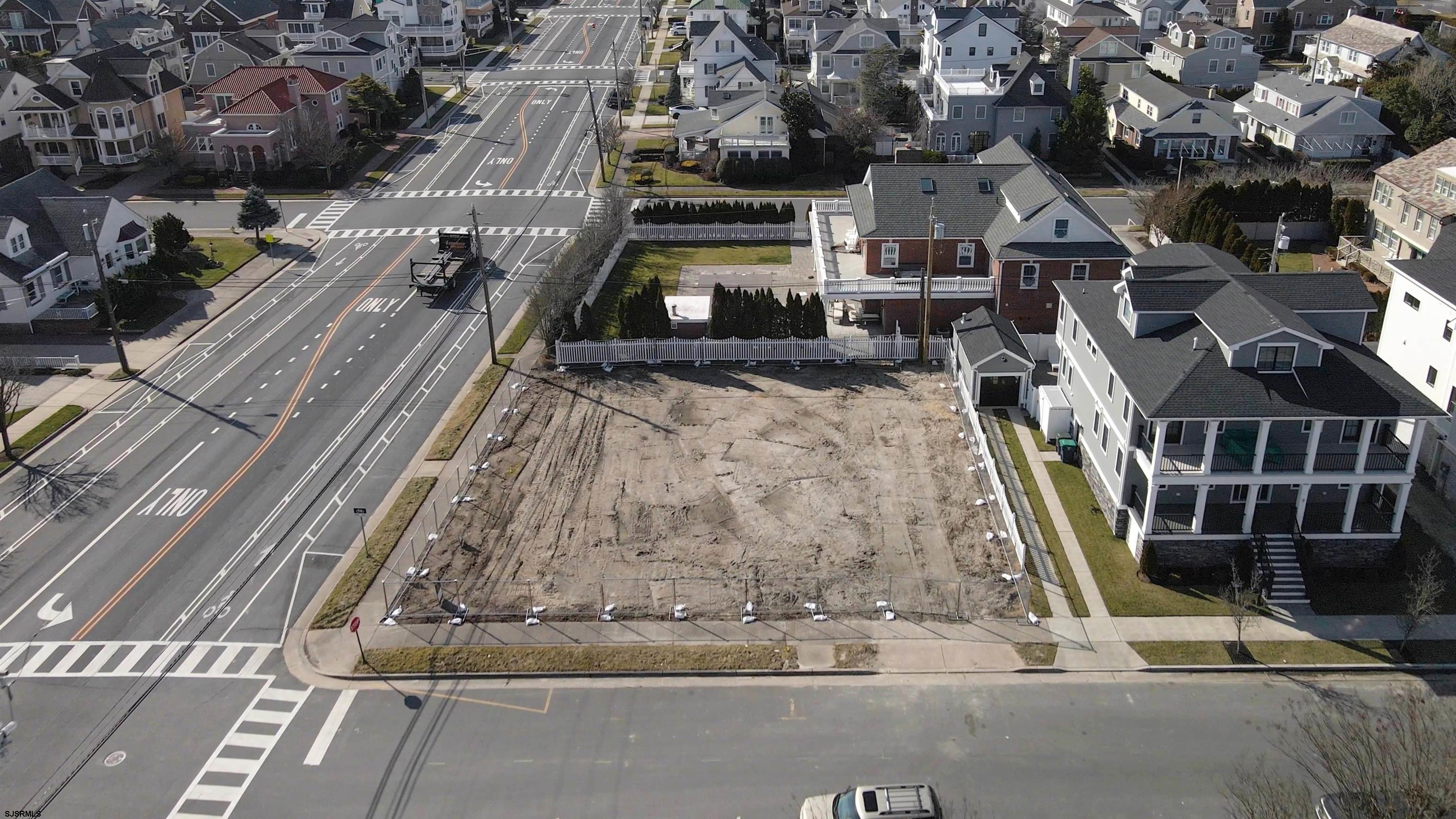 10 S Nassau Ave