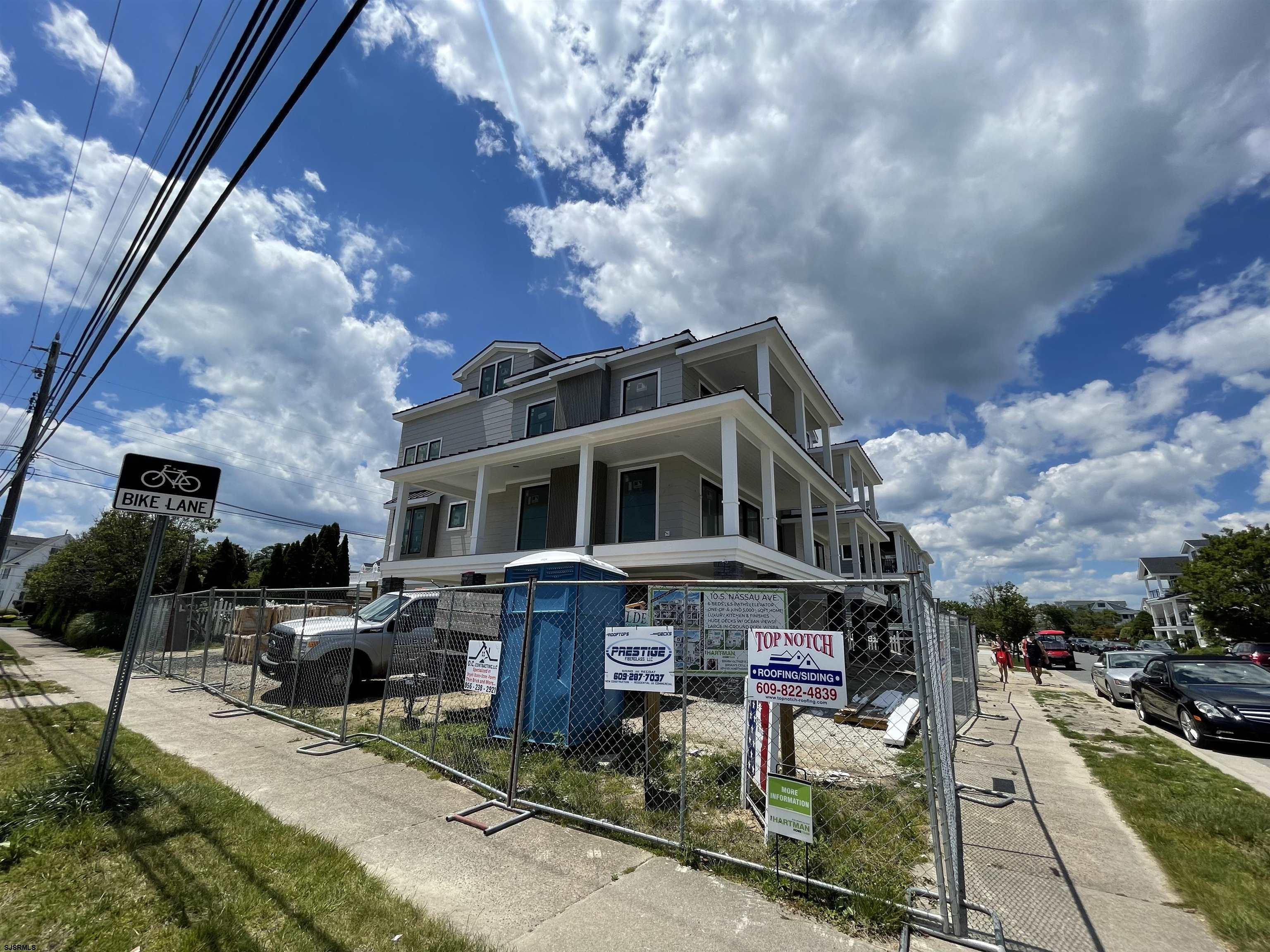 10 S Nassau Ave