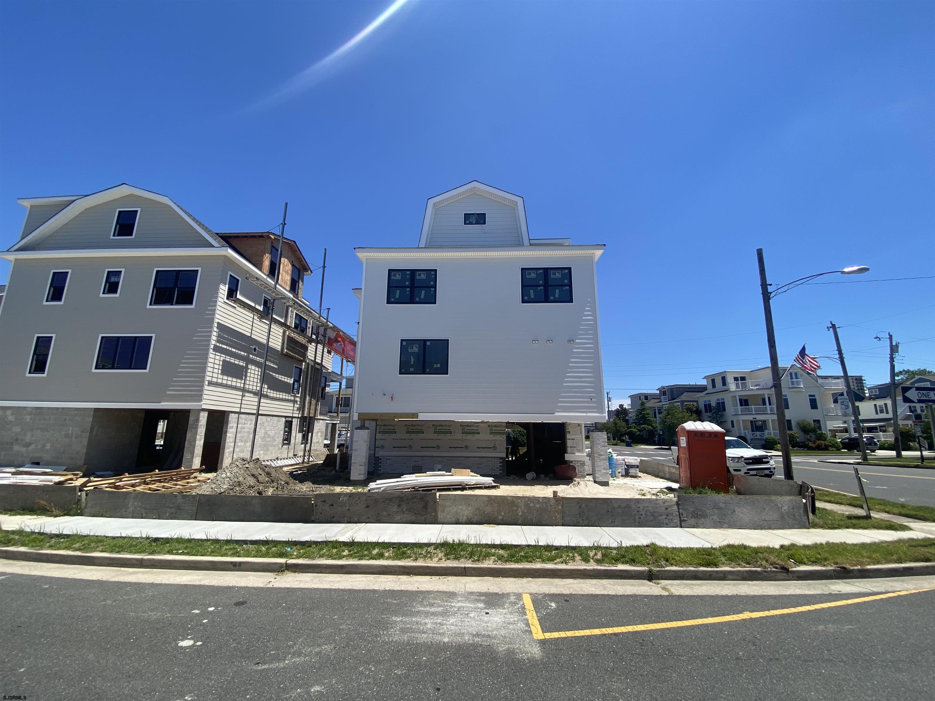 3311 Ventnor Ave
