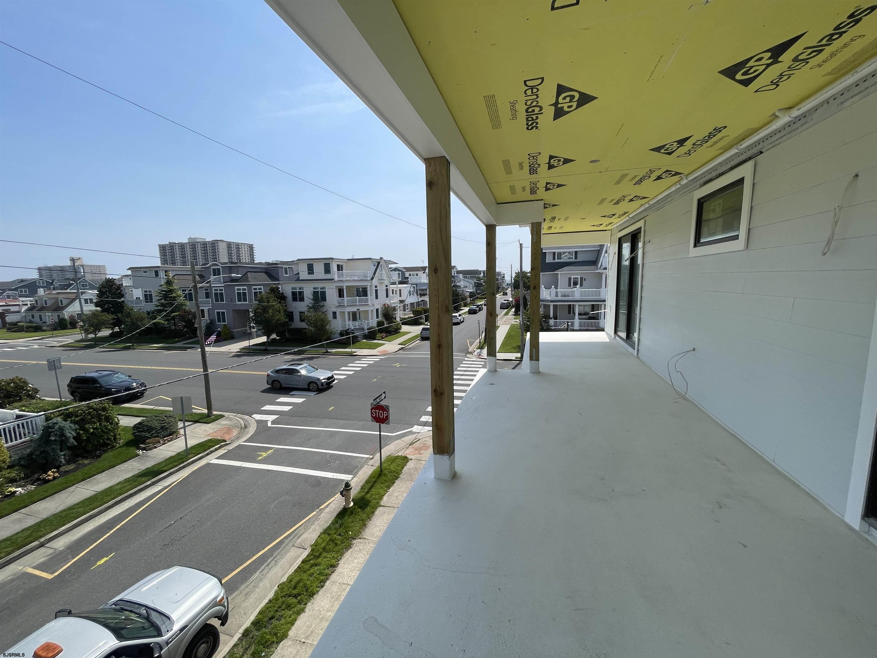 3311 Ventnor Ave
