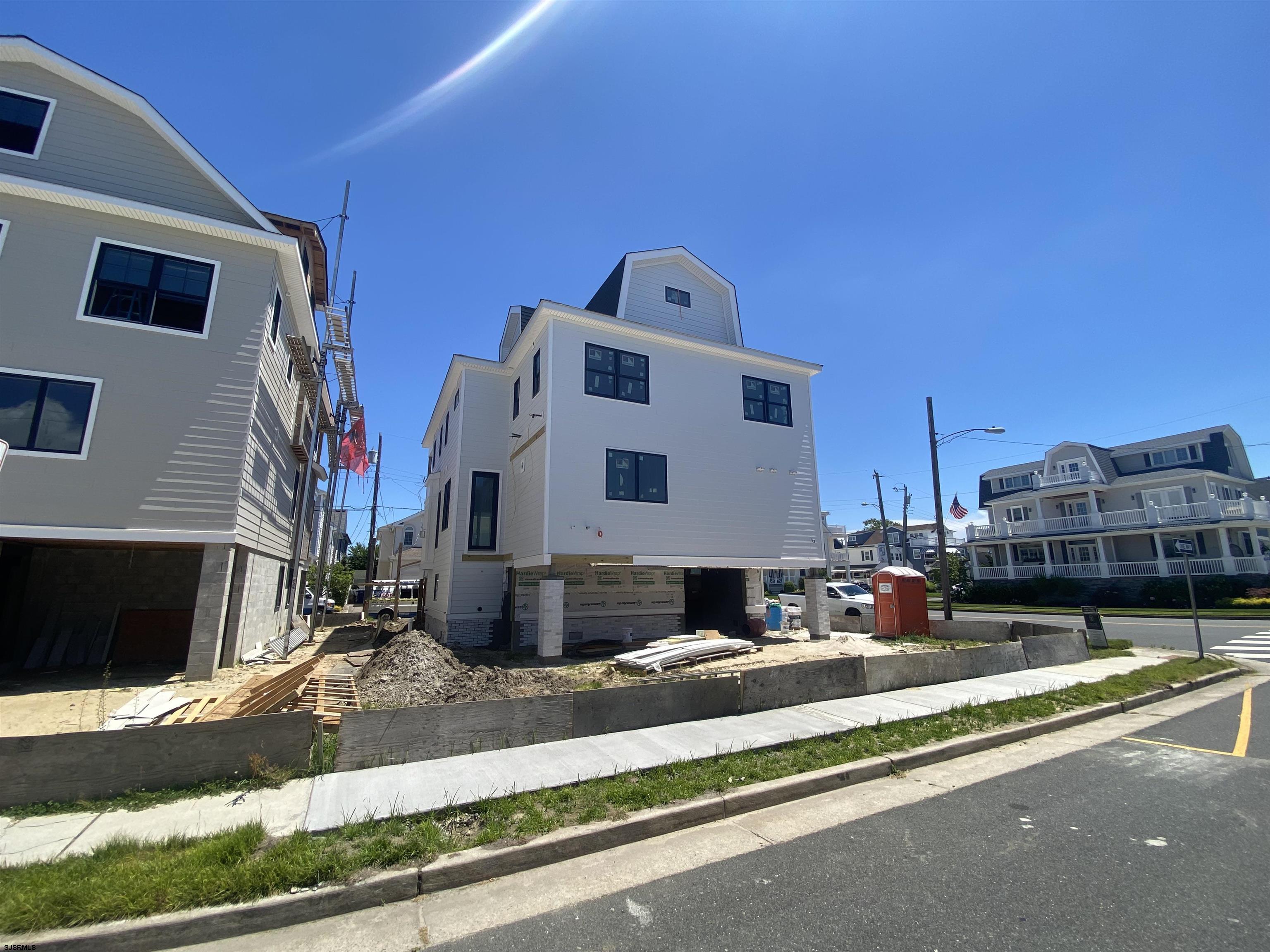3311 Ventnor Ave