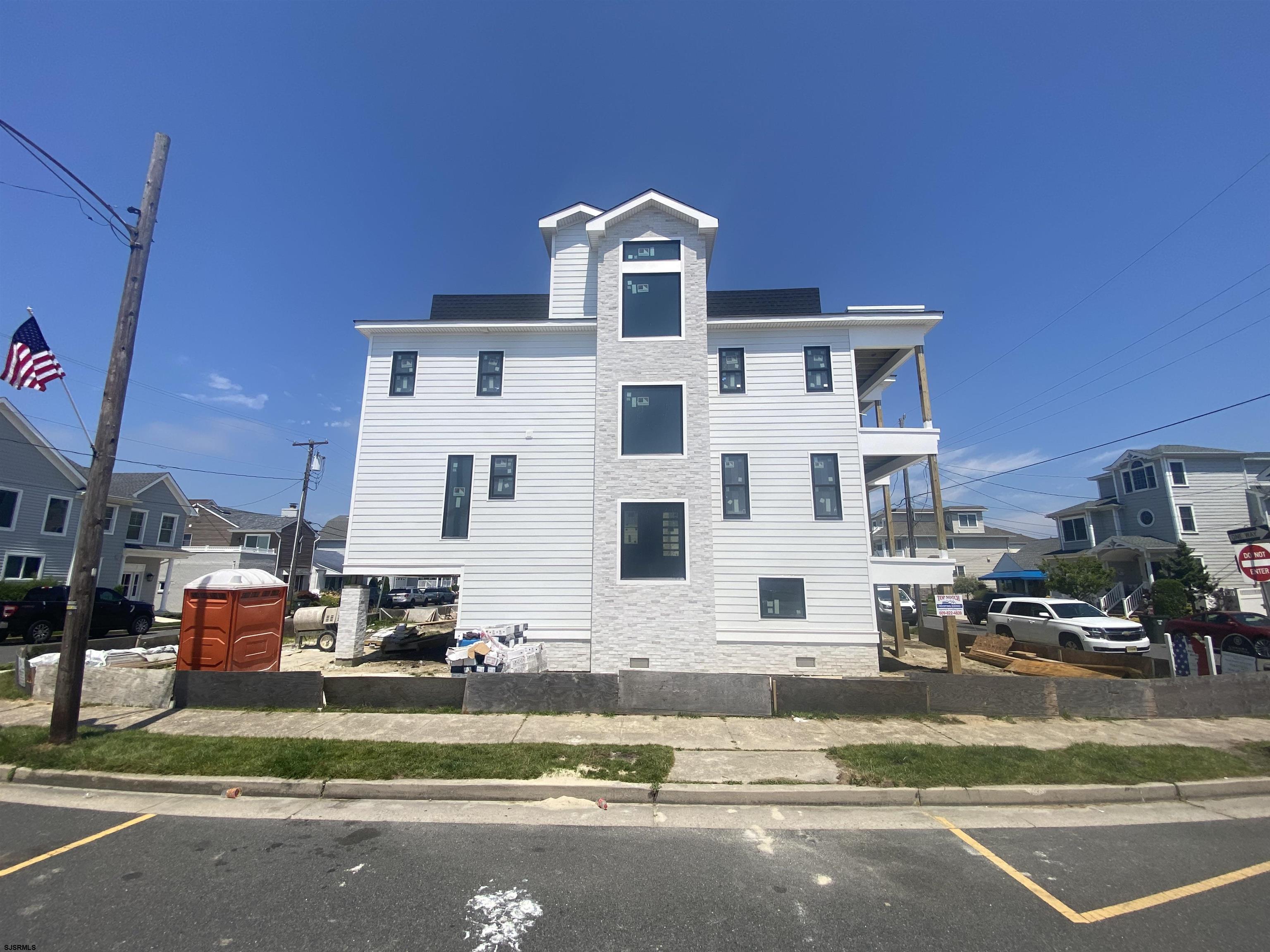 3311 Ventnor Ave