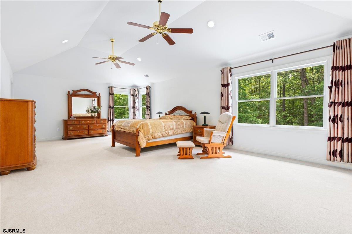 712 Jersey Woods