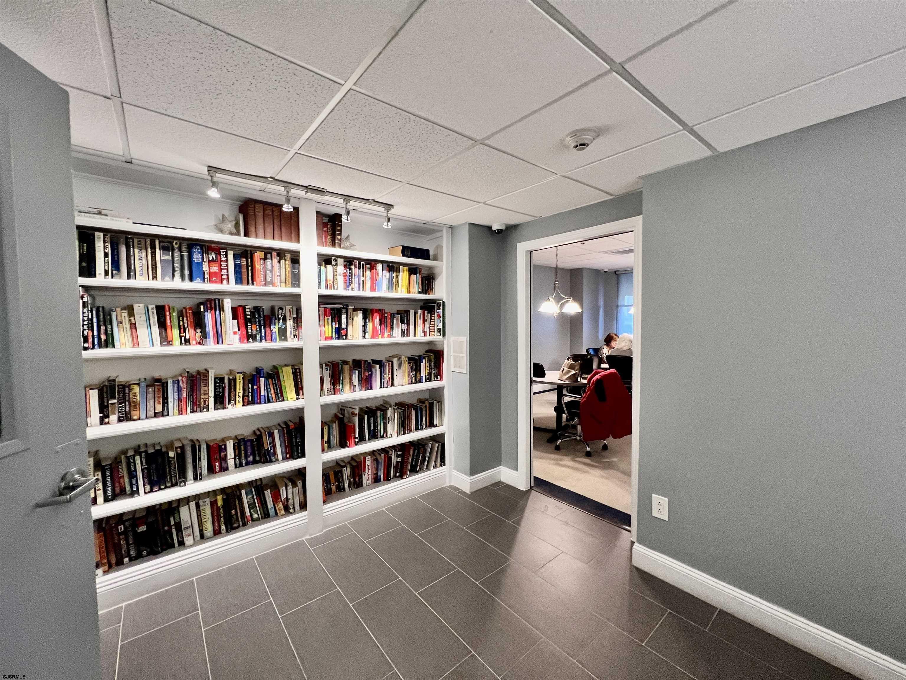 9400 Atlantic Ave Unit: 1115