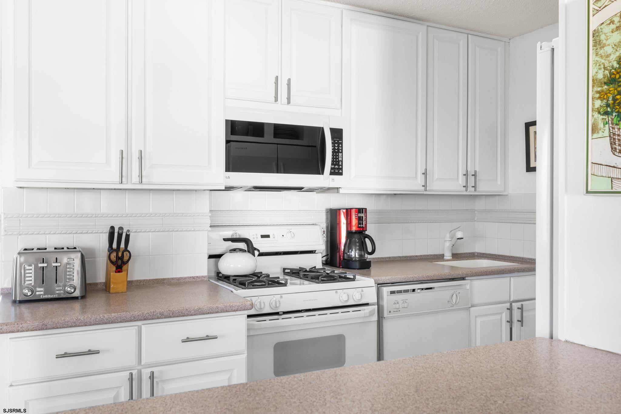 9400 Atlantic Ave Unit: 1115