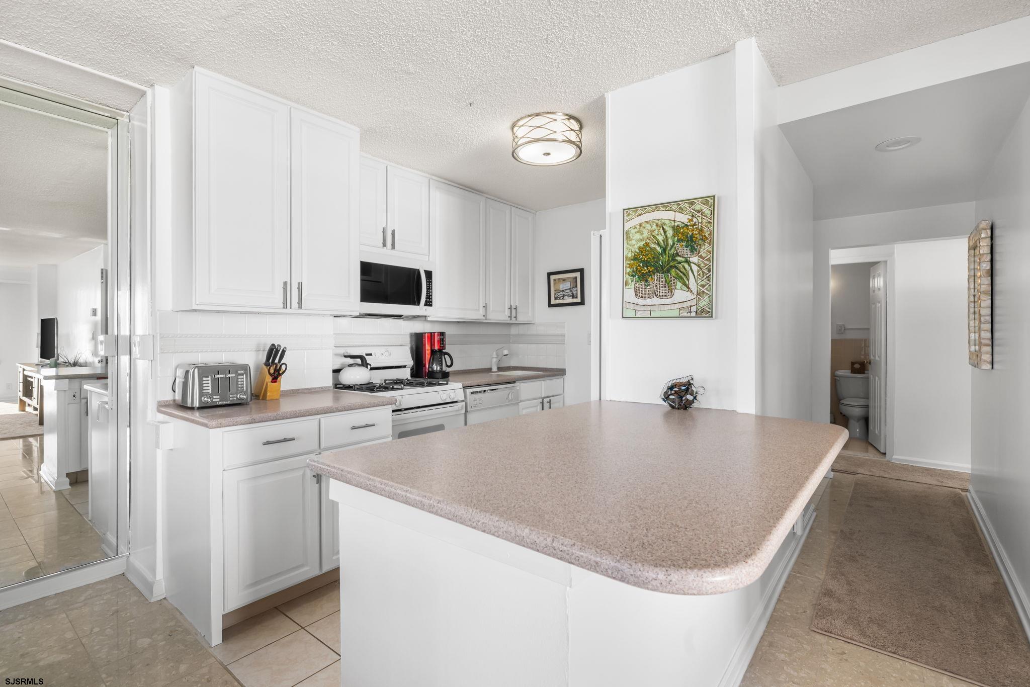 9400 Atlantic Ave Unit: 1115
