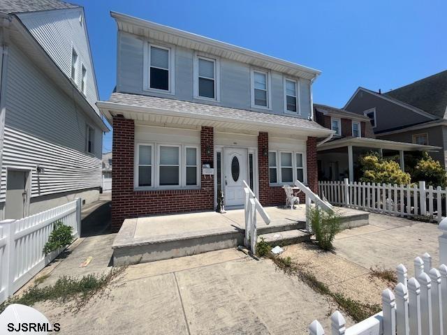 113 N Laclede Pl