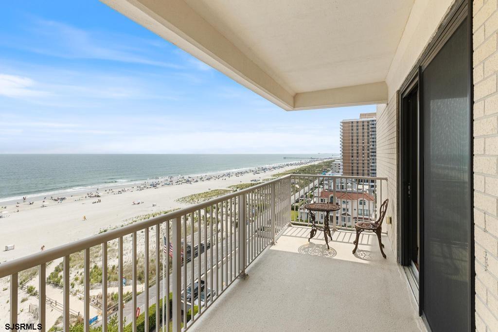 5000 Boardwalk Unit: 715