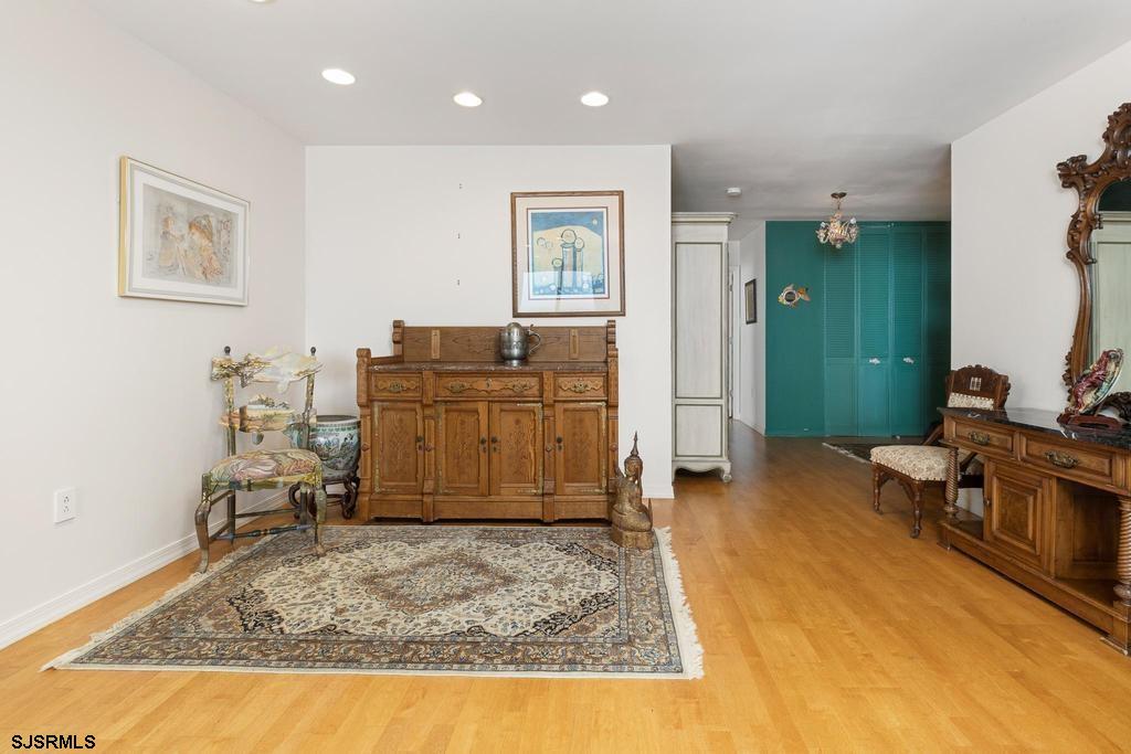 5000 Boardwalk Unit: 715