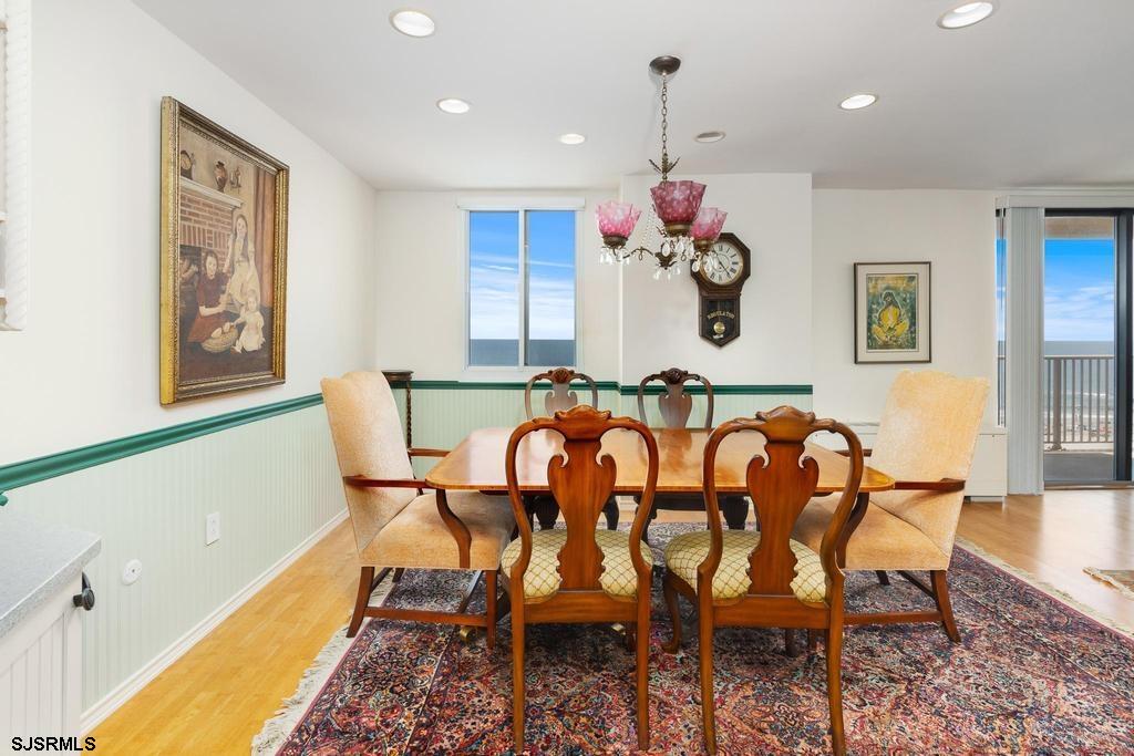 5000 Boardwalk Unit: 715