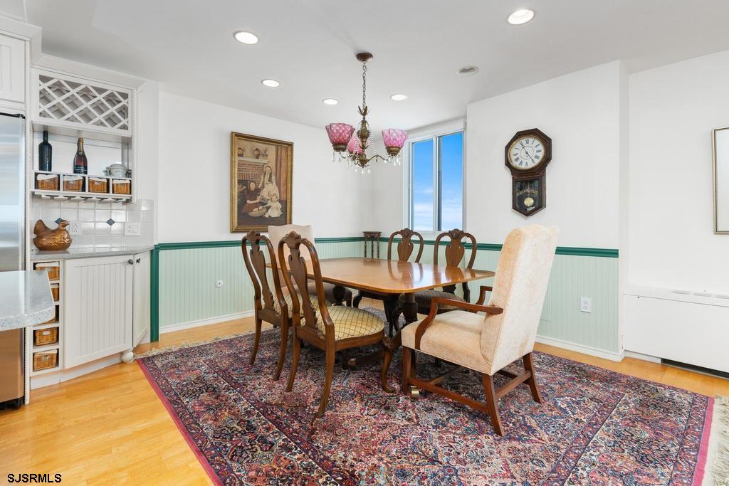 5000 Boardwalk Unit: 715